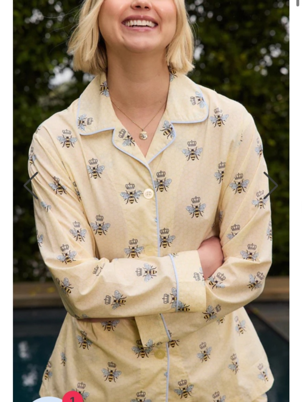 The Cat's Pajamas Cream Queen Bee Print Pajama set size Large - Picture 5 of 11